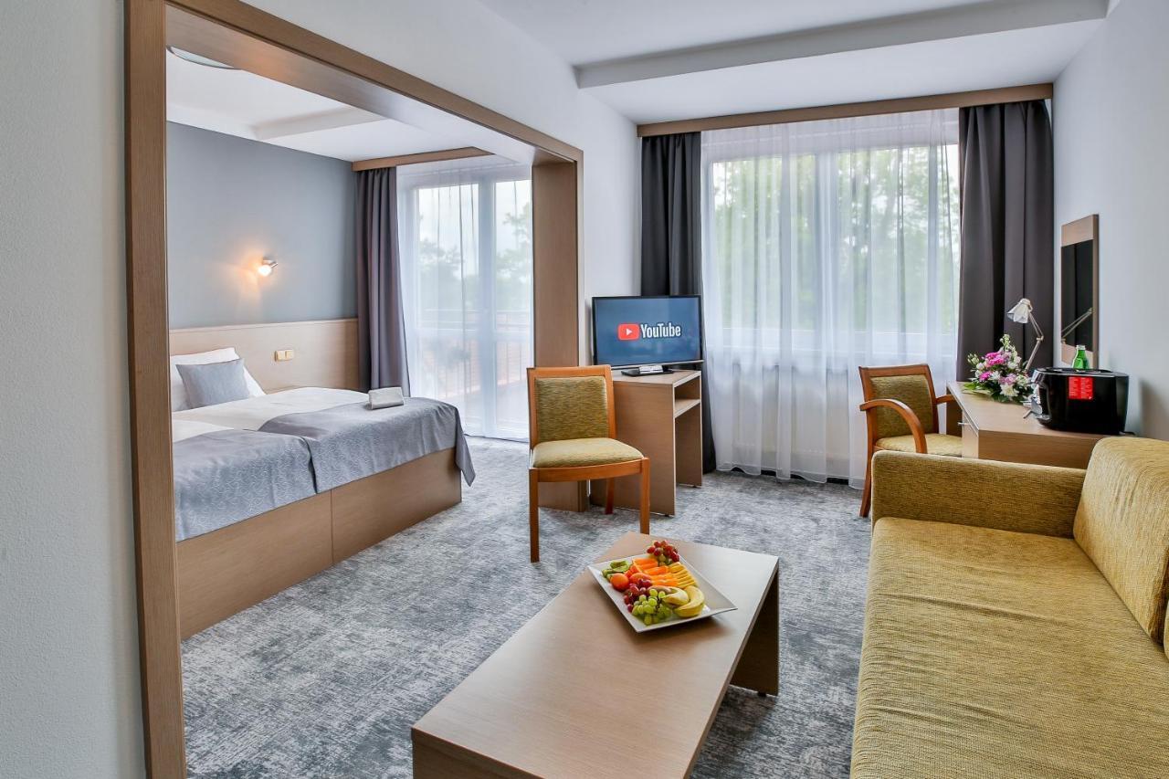 Lh Parkhotel Hluboka Nad Vltavou Congress & Wellness Luaran gambar