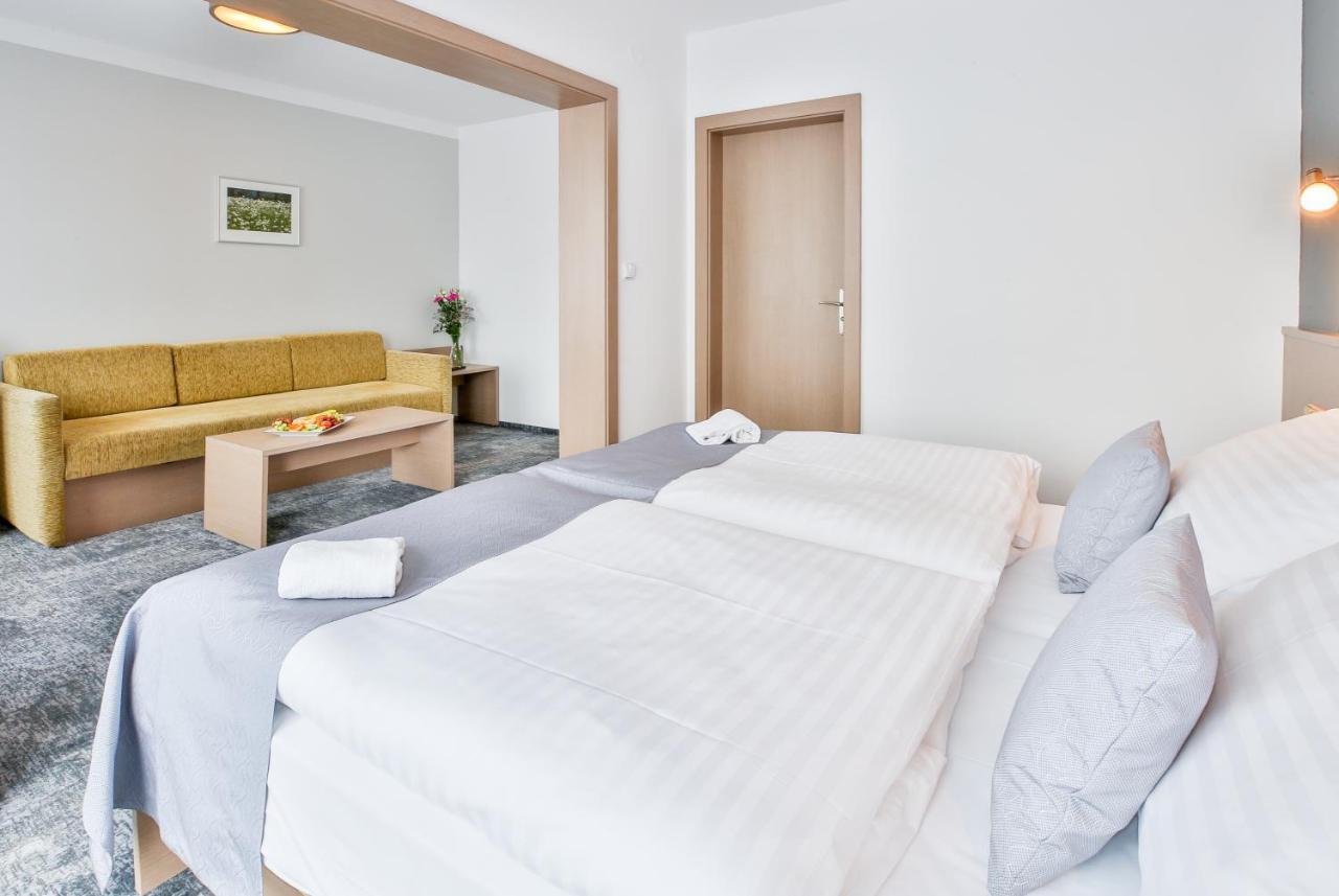 Lh Parkhotel Hluboka Nad Vltavou Congress & Wellness Luaran gambar