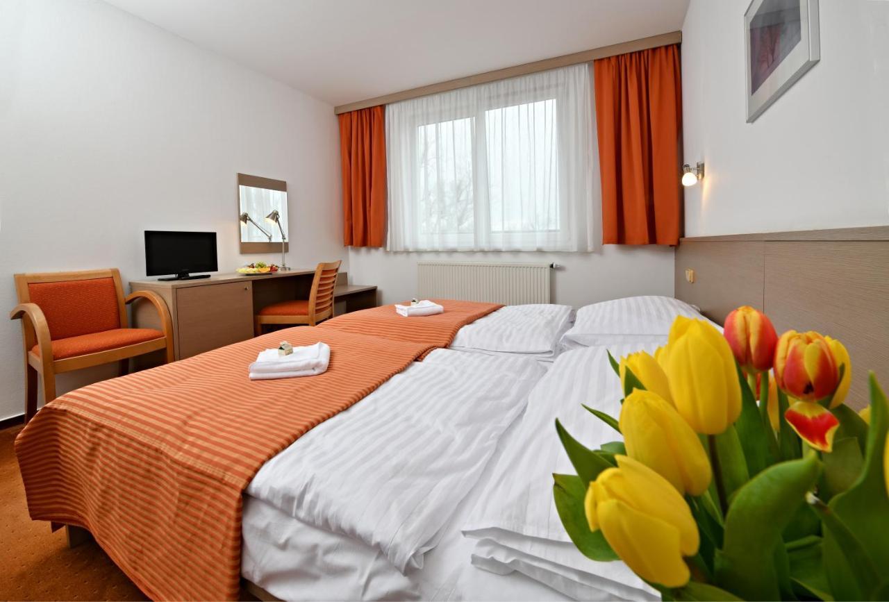 Lh Parkhotel Hluboka Nad Vltavou Congress & Wellness Luaran gambar