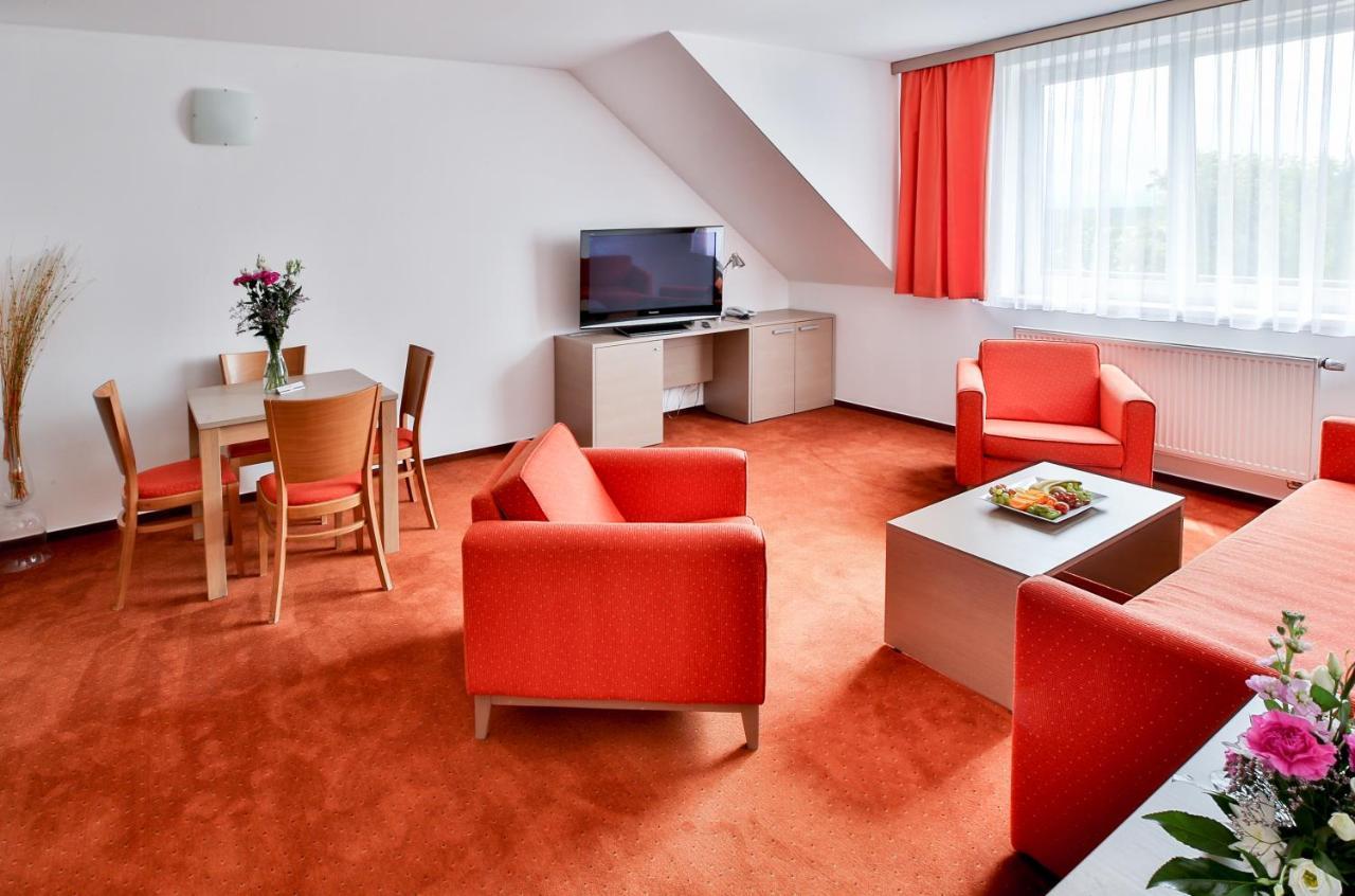 Lh Parkhotel Hluboka Nad Vltavou Congress & Wellness Luaran gambar