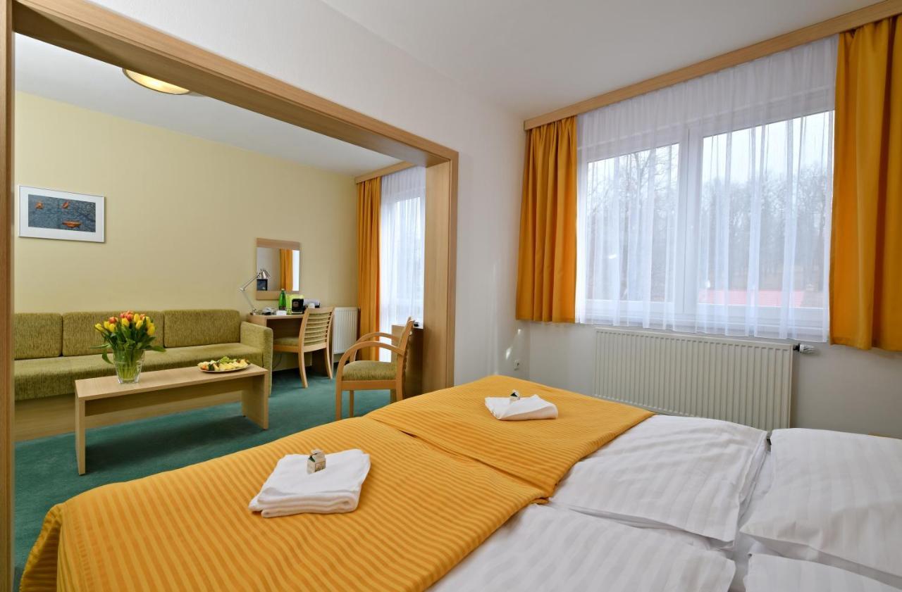 Lh Parkhotel Hluboka Nad Vltavou Congress & Wellness Luaran gambar