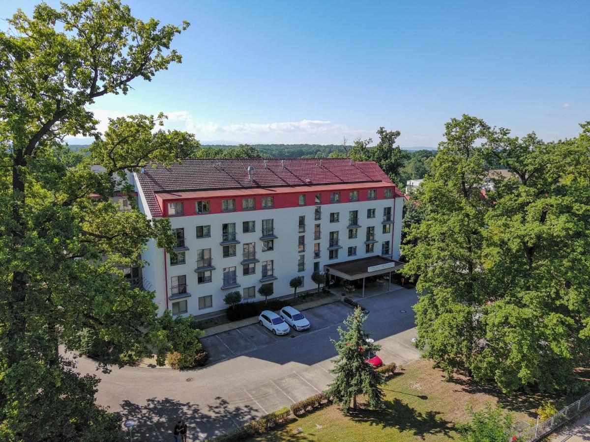 Lh Parkhotel Hluboka Nad Vltavou Congress & Wellness Luaran gambar